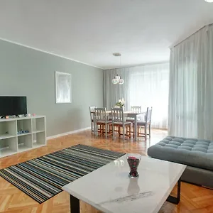 Spacious Flat Close To The American Embassy , Sofia Bulgaria